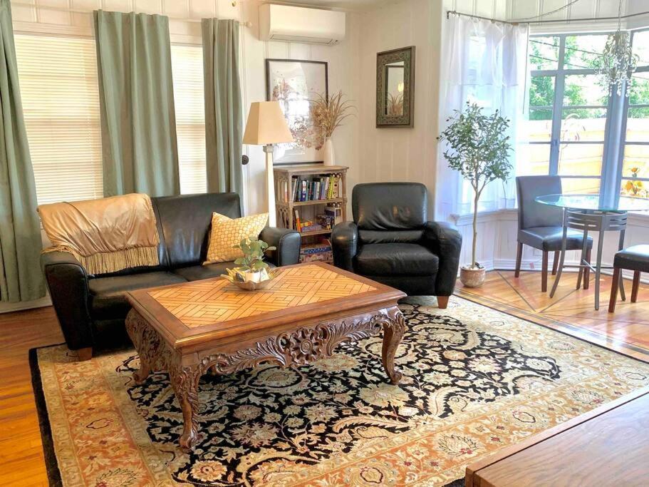 Luxury Oasis- 1 Bedroom Romantic Getaways Lubbock Exterior foto