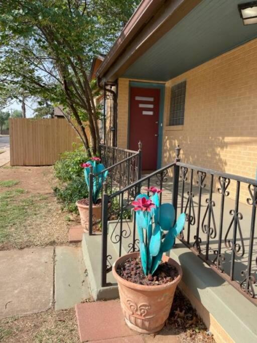 Luxury Oasis- 1 Bedroom Romantic Getaways Lubbock Exterior foto