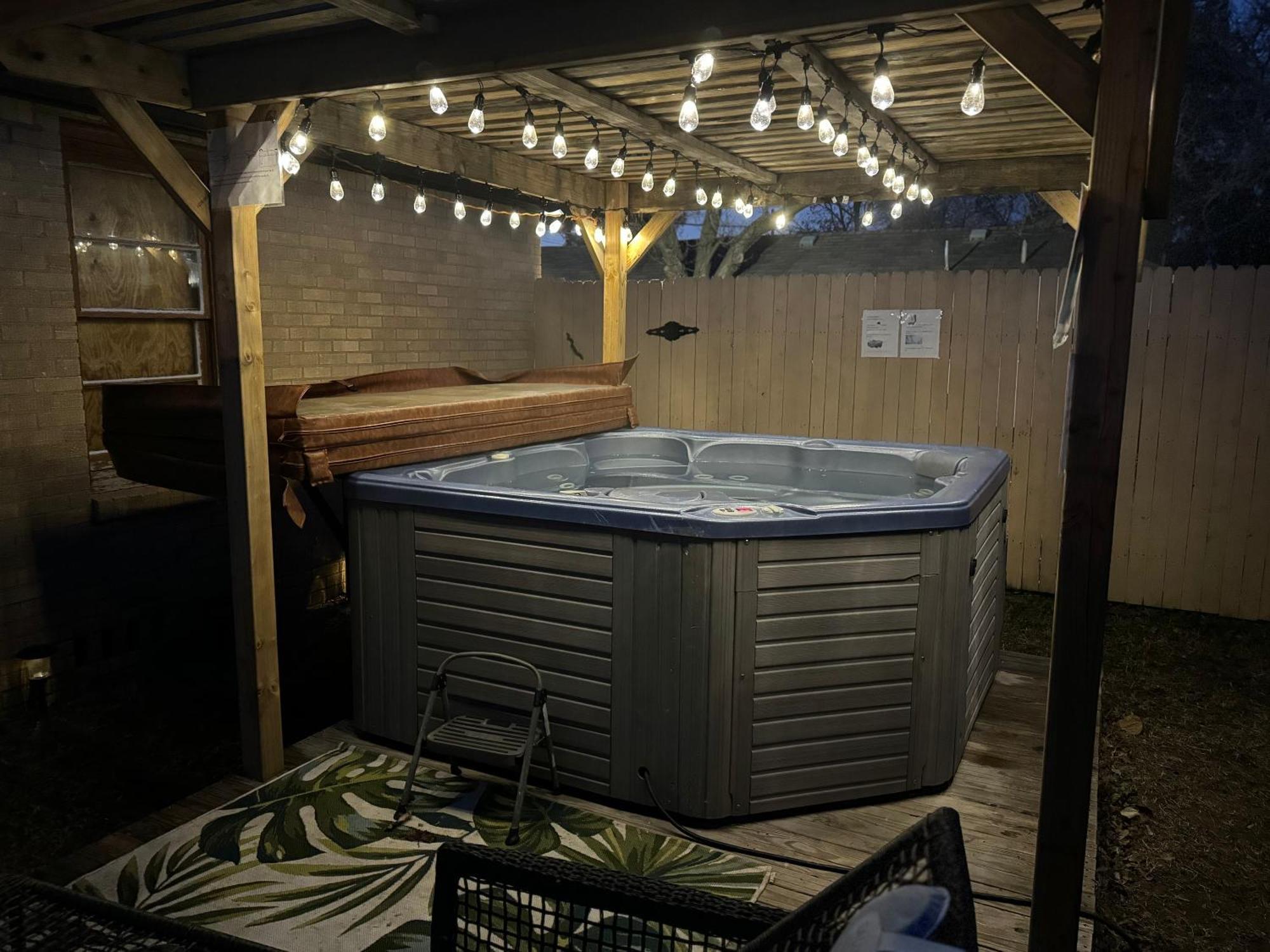 Luxury Oasis- 1 Bedroom Romantic Getaways Lubbock Exterior foto